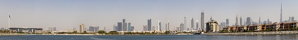 Dubai: Panorama of Dubai from Jumeriah 1