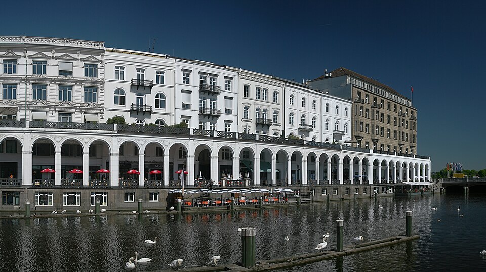 Amburgo: HH Alsterarkaden pano1