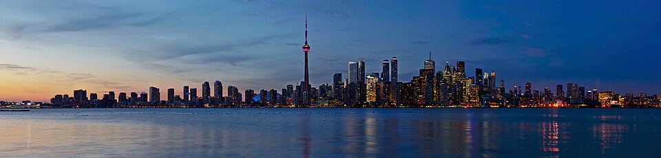 Toronto: Sunset Toronto Skyline Panorama from Snake Island
